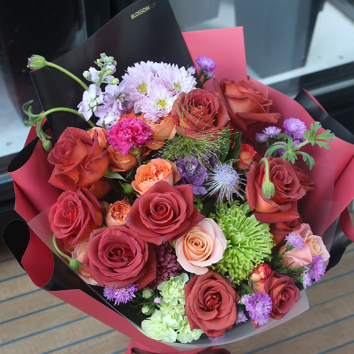 磚紅玫瑰混合花束|Brick Red Rose Combo Bouquet (Amaretto Combo)