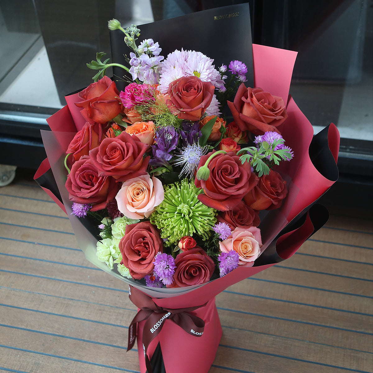 磚紅玫瑰混合花束|Brick Red Rose Combo Bouquet (Amaretto Combo)