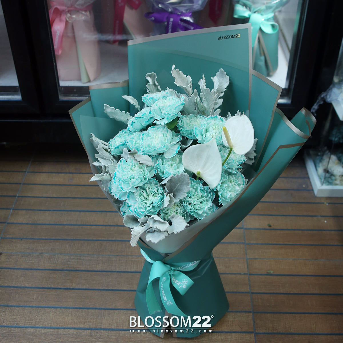 19枝 蒂芬妮藍康乃馨白掌花束|19 Tiffany Blue Dyeing Carnation Peace Lily bouquet