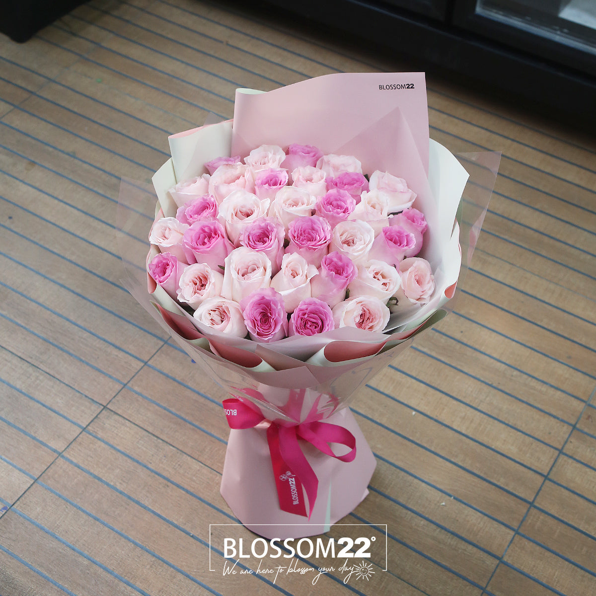 33枝 雙色粉玫瑰花束|33 Two Tone Pink Roses Bouquet
