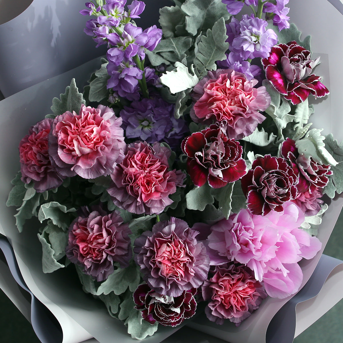 12 混色紫色康乃馨紫羅蘭牡丹花束|12 Mixed Purple Carnation Hoary Stock Peony Bouquet