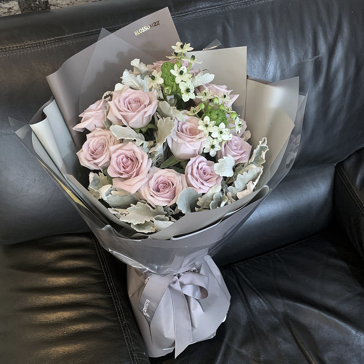 12枝 灰粉玫瑰天鵝絨花束 ｜12 Grey Pink Rose Wonder Flower bouquet (Menta)