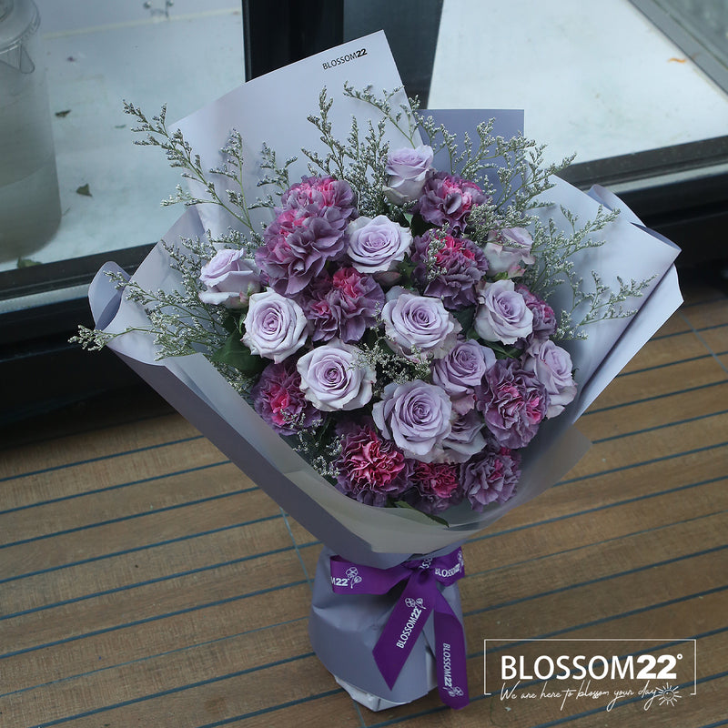 24 紫玫瑰雙色康乃馨花束｜24 Purple Roses ＆ Dual Tone Carnation