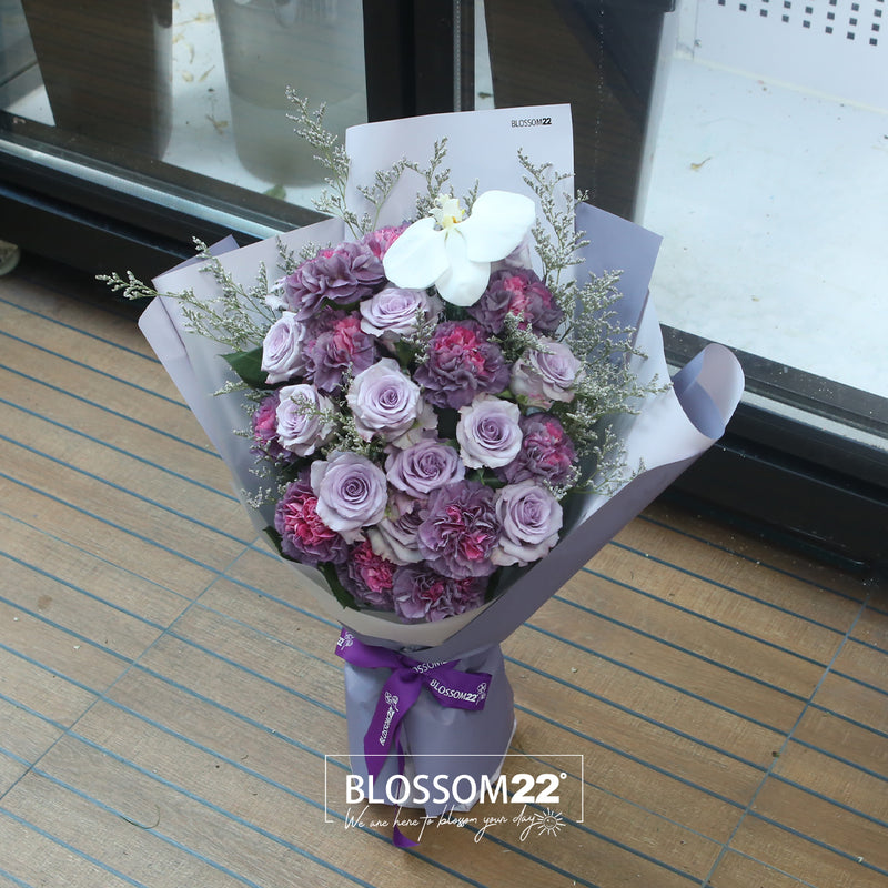 24 紫玫瑰雙色康乃馨花束｜24 Purple Roses ＆ Dual Tone Carnation