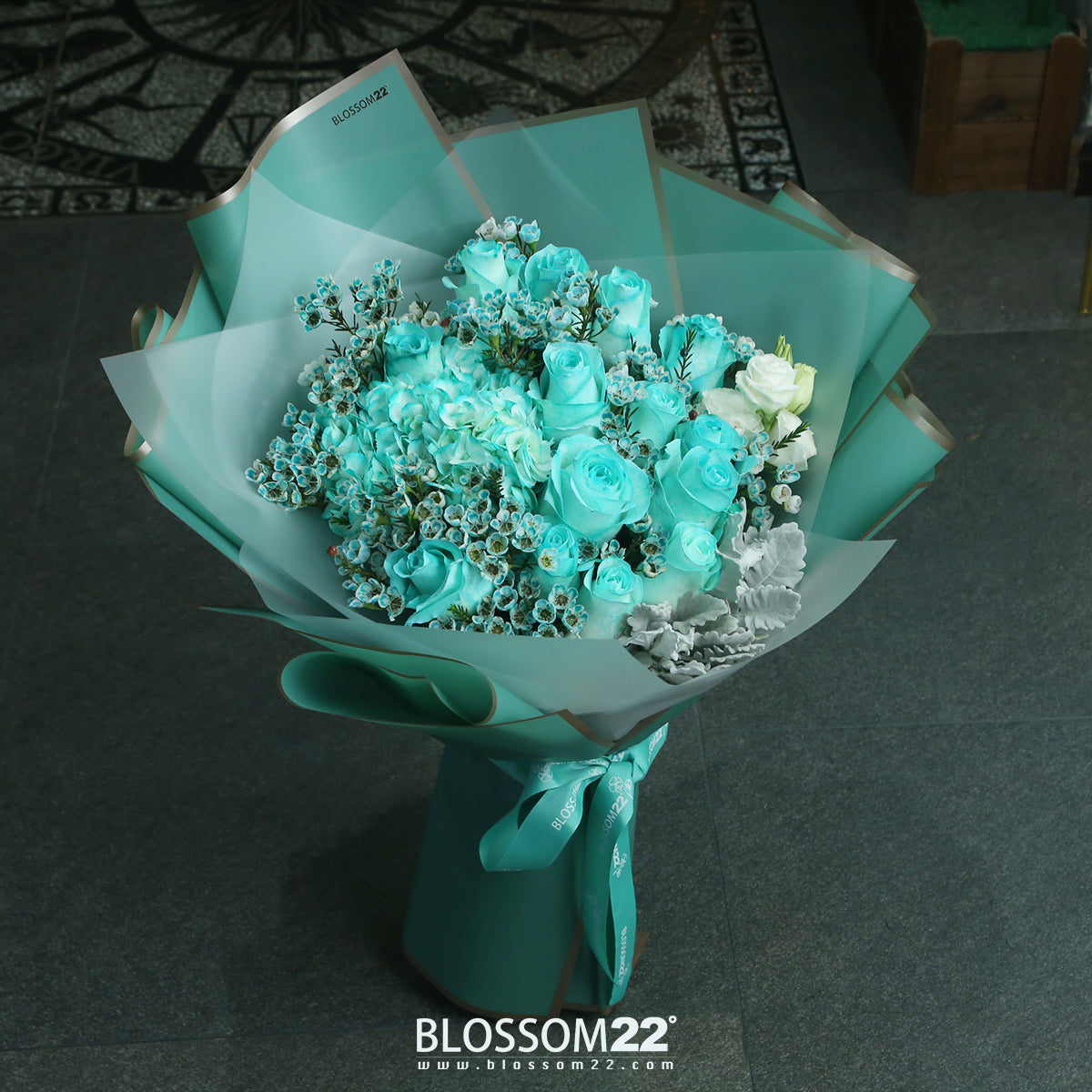 19枝 蒂芬妮玫瑰繡球蠟梅花束 ｜19 Tiffany Blue Rose Hydrangea Wax Flower bouquet (Tiffany Blue Combo)