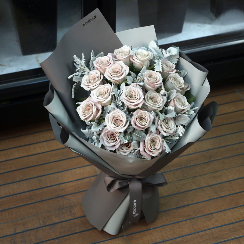 19枝 灰粉玫瑰花束 ｜19 Grey Pink Rose bouquet (Menta)