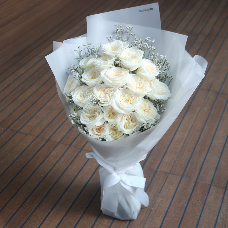 19枝 粉白庭園大頭玫瑰花束｜19 White O'Hara  bouquet