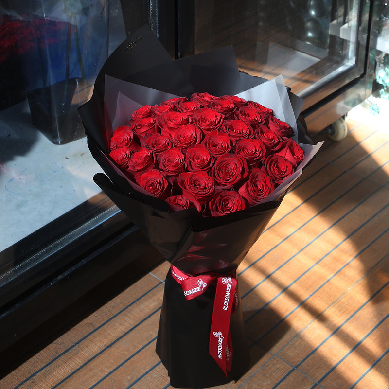 33枝 紅玫瑰經典花束｜33 Red Roses Signature Bouquet