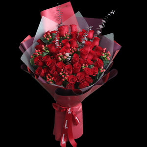 52枝 紅玫瑰豪華版求婚花束｜52 Red Roses Luxary Wrap Bouquet  (情人節花束）