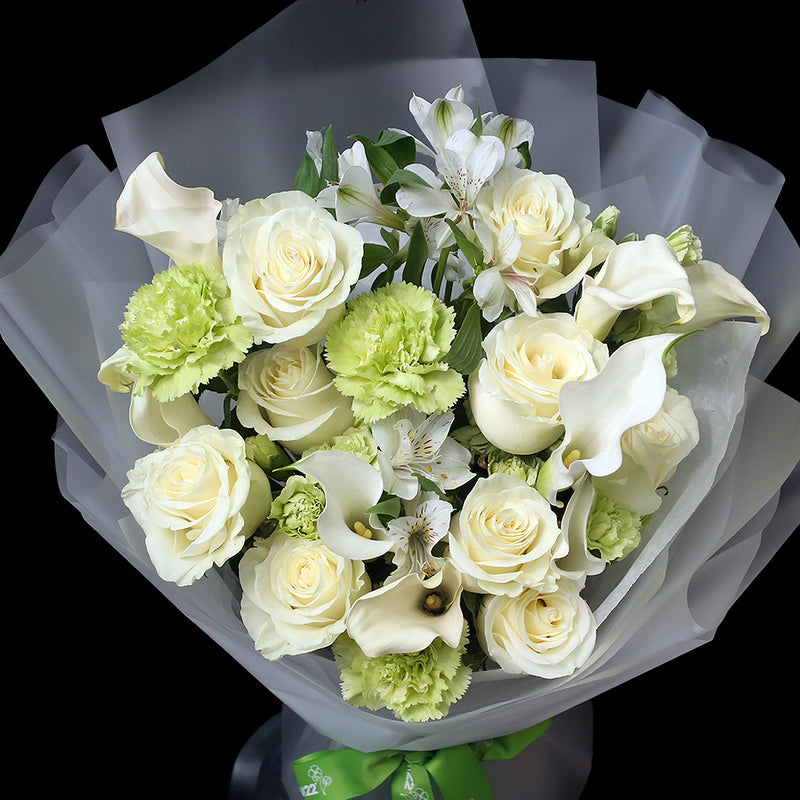 Mondial白玫瑰馬蹄蘭丁花秘魯百合花束｜ Mondial White Rose, Carnation,Peruvian & Calla Lily  Bouquet