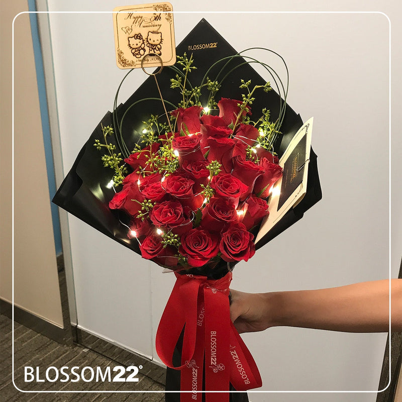 29枝 紅玫瑰花束 ｜29 Red Roses Bouquet (Red in Black） 花束 bouquet 鮮花束 BLOSSOM22