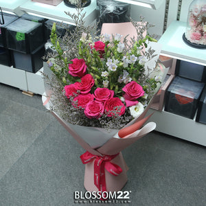 大頭桃紅玫瑰風鈴花束｜Hot Pink Rose Bell Flower Bouquet (母親節花束)