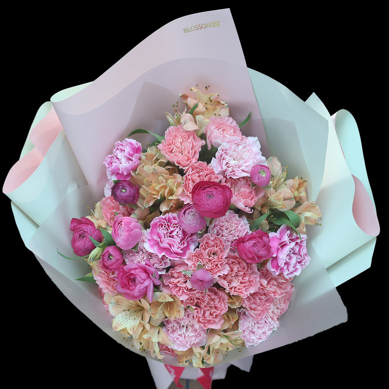 混色康乃韾洋牡丹秘魯百合花束｜Mixed Pink Carnation Ranunculus ＆ Peruvian Lily Bouquet