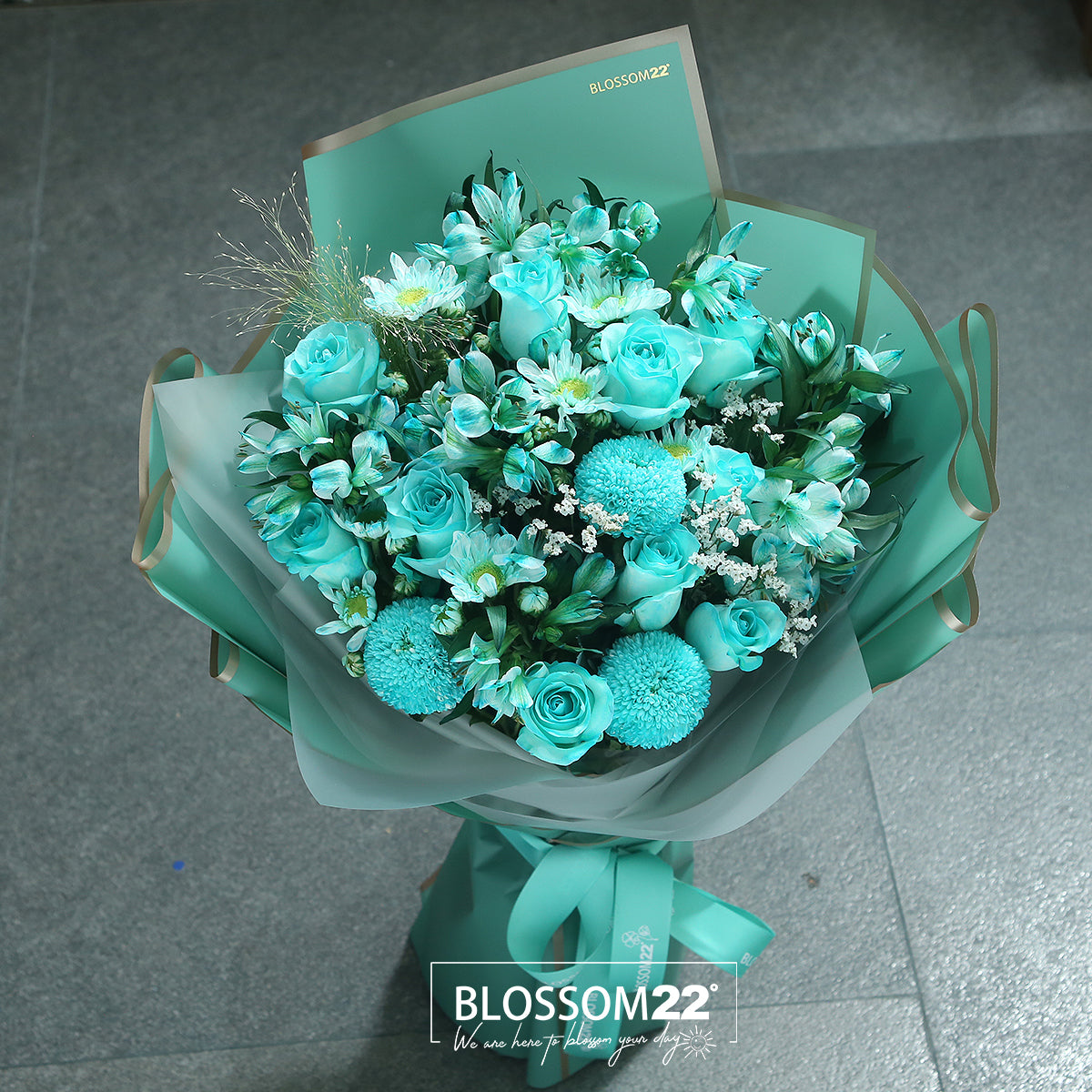 10 枝蒂芬妮藍玫瑰秘魯百合花束｜Tiffany Blue Dyeing Rose Peruvian Lily Pompon Mum bouquet