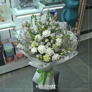 混色康乃馨風鈴花束｜Mixed Carnation Bell Flower Bouquet