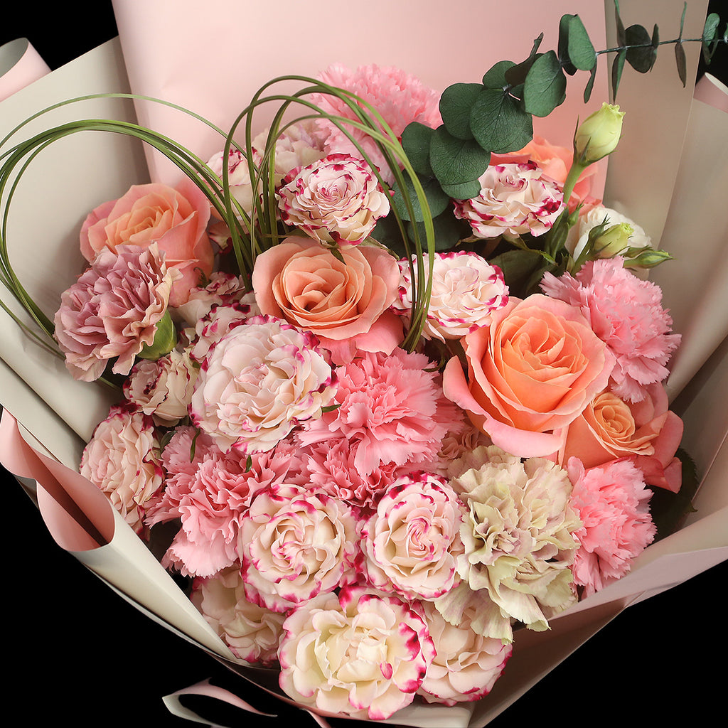 嫩粉玫瑰混丁粉小玫心型花束｜Miss Piggy Roses, Carnation, Mini Roses (Piggy Heart)母親節花 fresh bouquet 鮮花束 BLOSSOM22